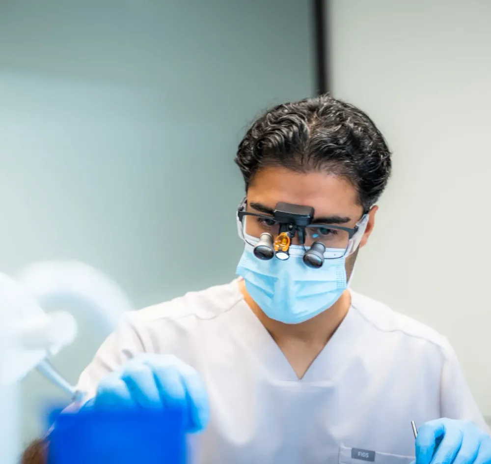 Dr. med. dent. Nojan Khalili MSc.